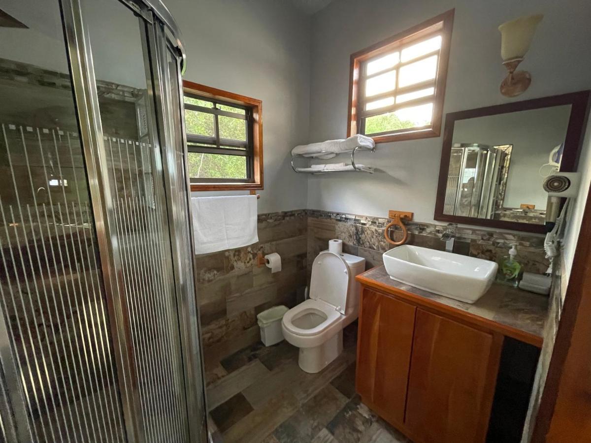 Hidden Treasure Vacation Home Blue Bay Cottage Caye Caulker Exterior foto